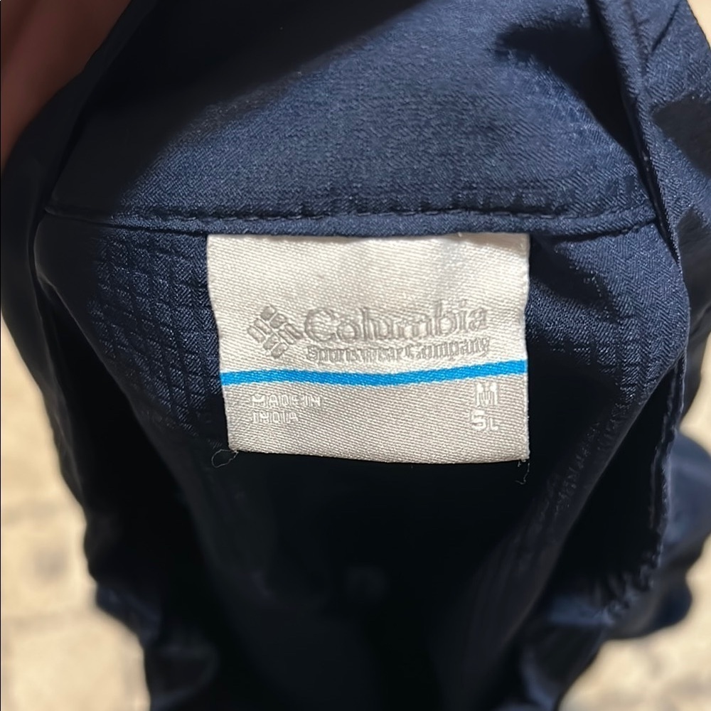 Columbia PFG Navy Blue Shorts Size Medium Short Length - Picture 13 of 13